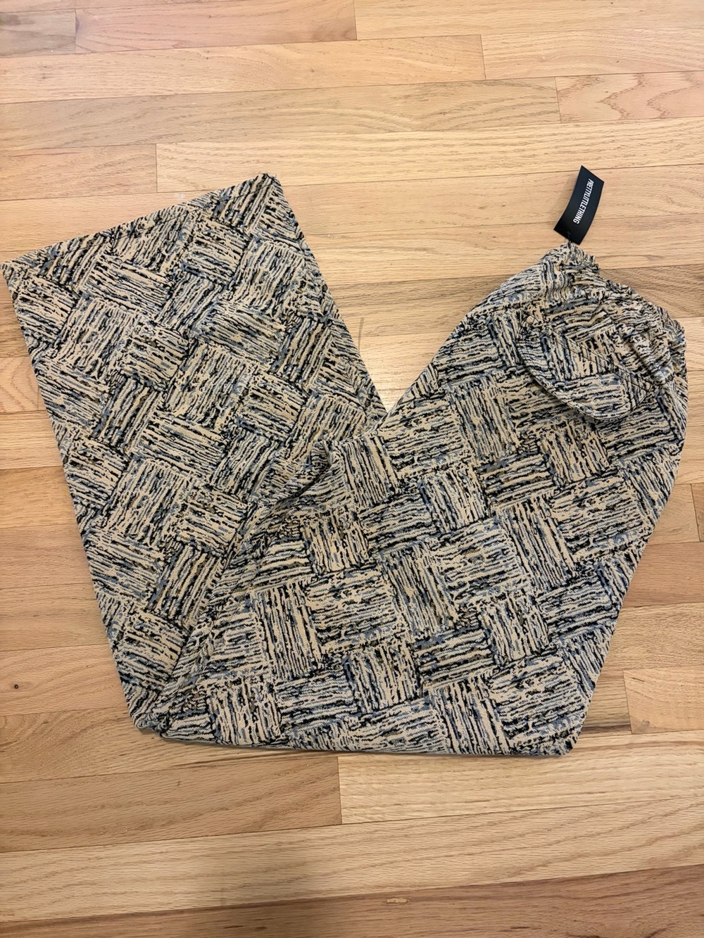 PrettyLittleThing Patterned Drawstring Pants - Picture 2 of 4